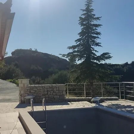 Πανσιόν Giota's *