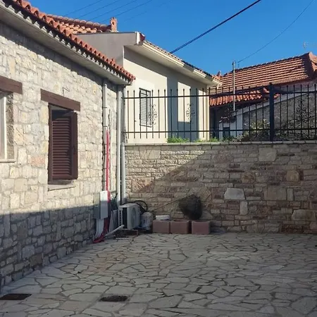 Πανσιόν Giota's