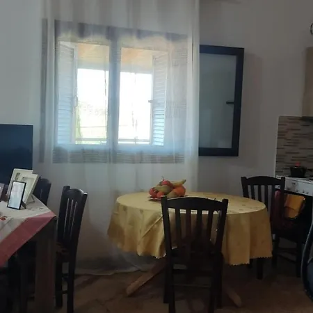 Giota's Πανσιόν Ζαχάρω