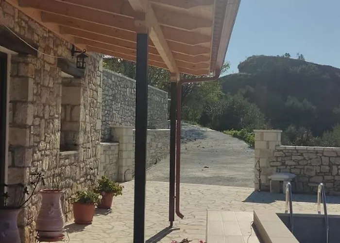 Giota's Πανσιόν Ζαχάρω